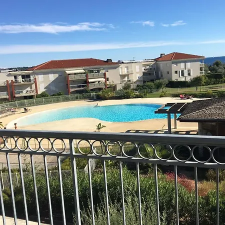 48M With Terrace In A Residence With Pool * 昂蒂布